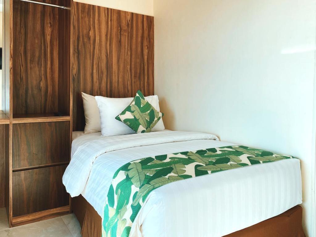Sylvia Hotel & Resort Komodo ลาบวนบาโจ ภายนอก รูปภาพ