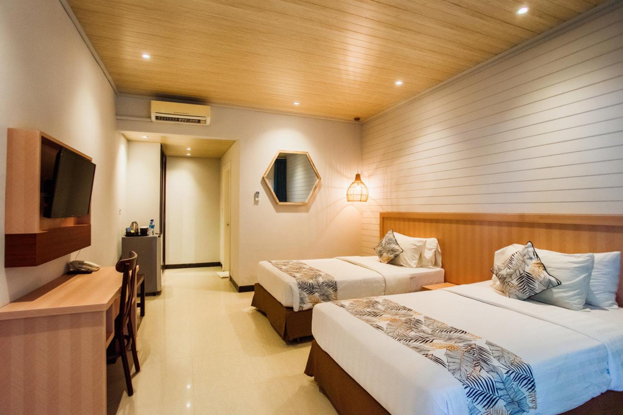 Sylvia Hotel & Resort Komodo ลาบวนบาโจ ภายนอก รูปภาพ