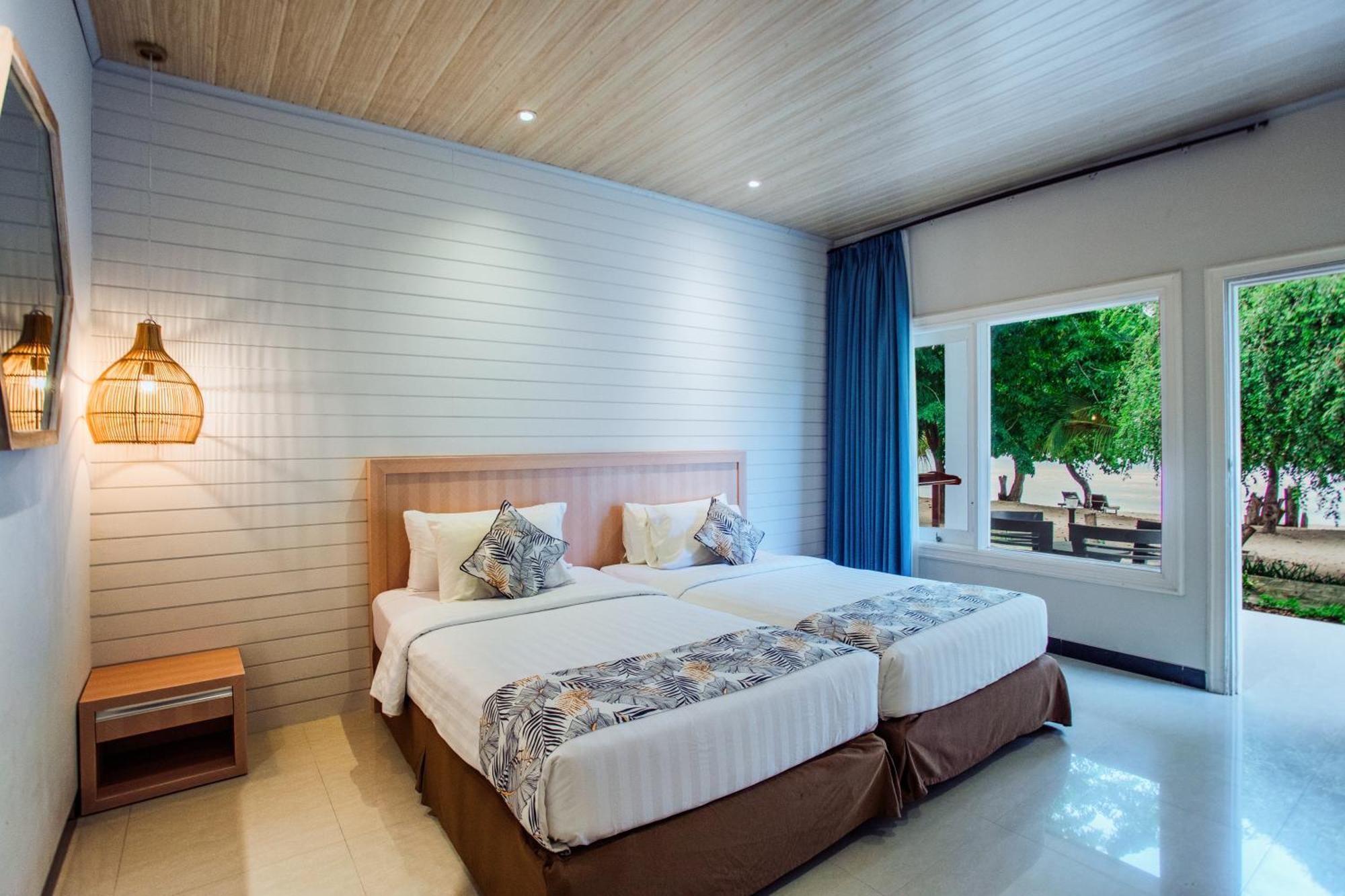 Sylvia Hotel & Resort Komodo ลาบวนบาโจ ภายนอก รูปภาพ