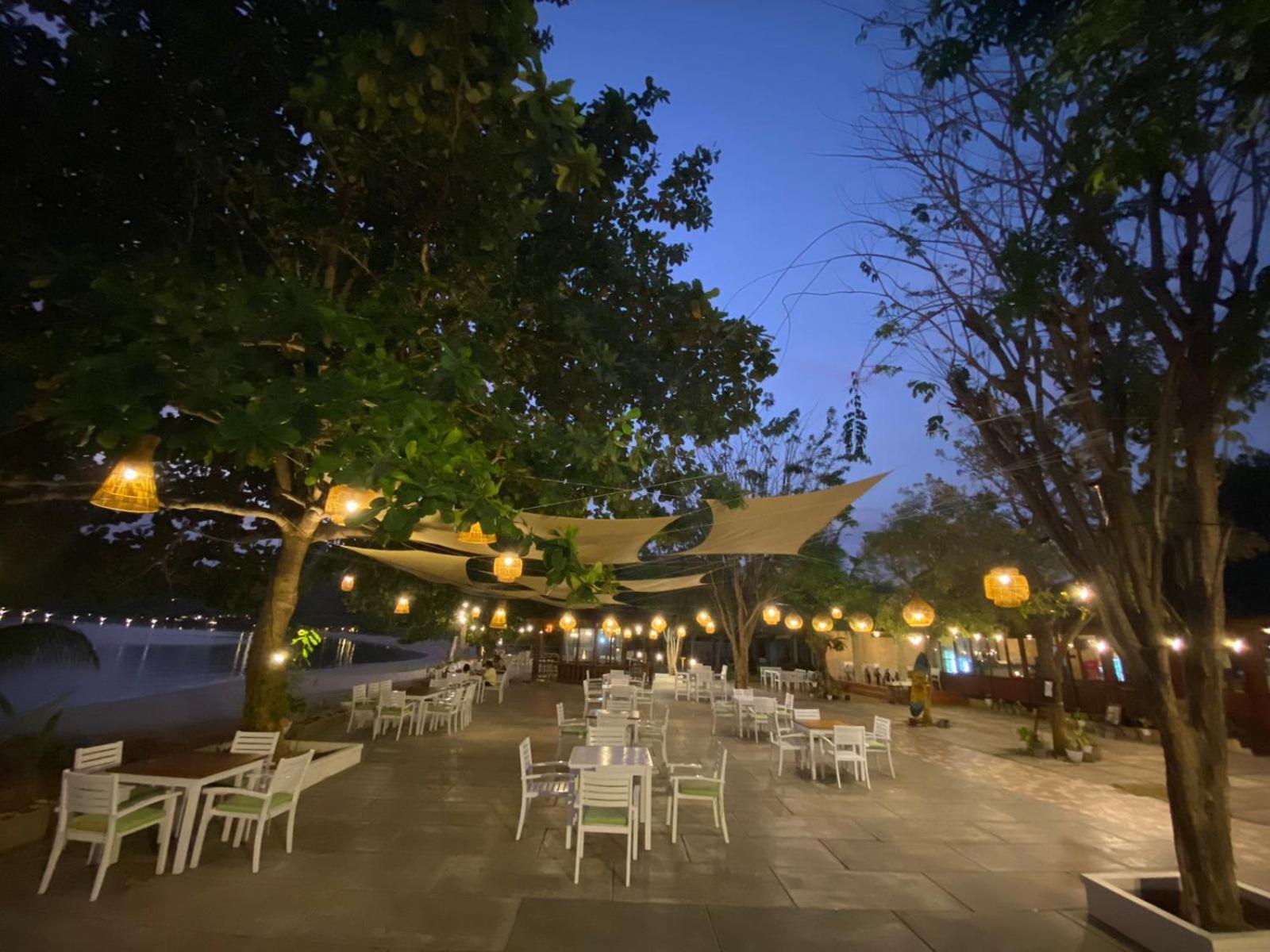 Sylvia Hotel & Resort Komodo ลาบวนบาโจ ภายนอก รูปภาพ